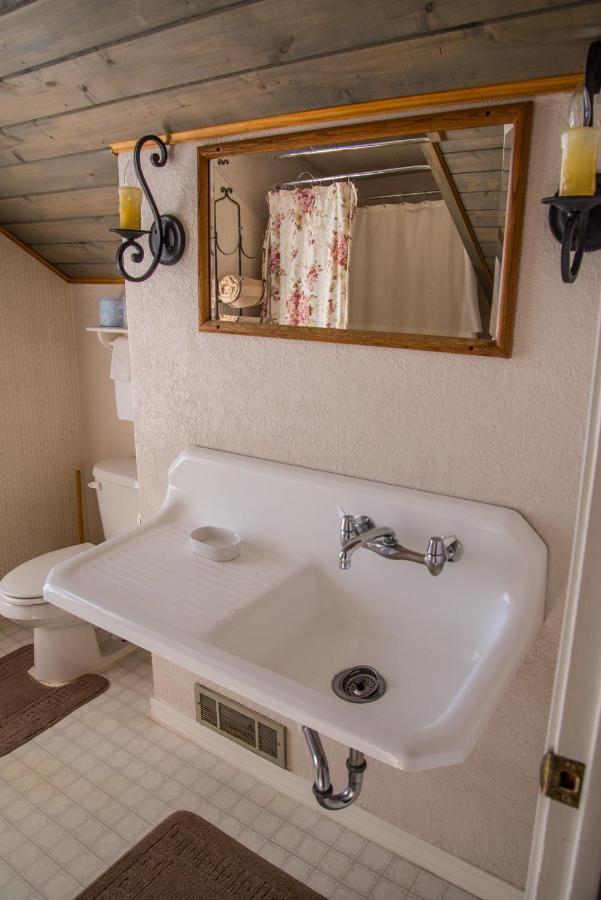 Grist Mill Inn Монтичелло Экстерьер фото