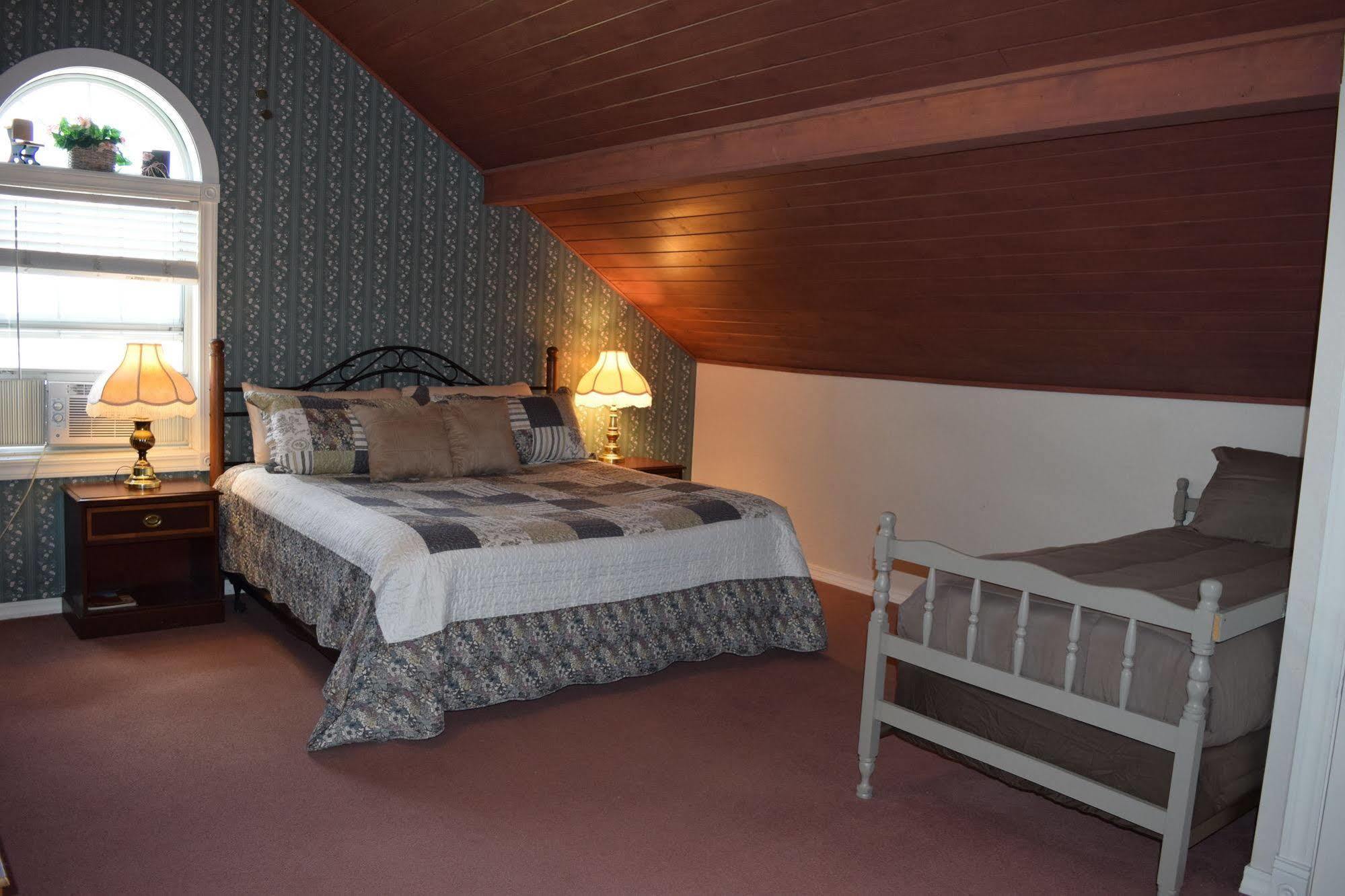 Grist Mill Inn Монтичелло Экстерьер фото